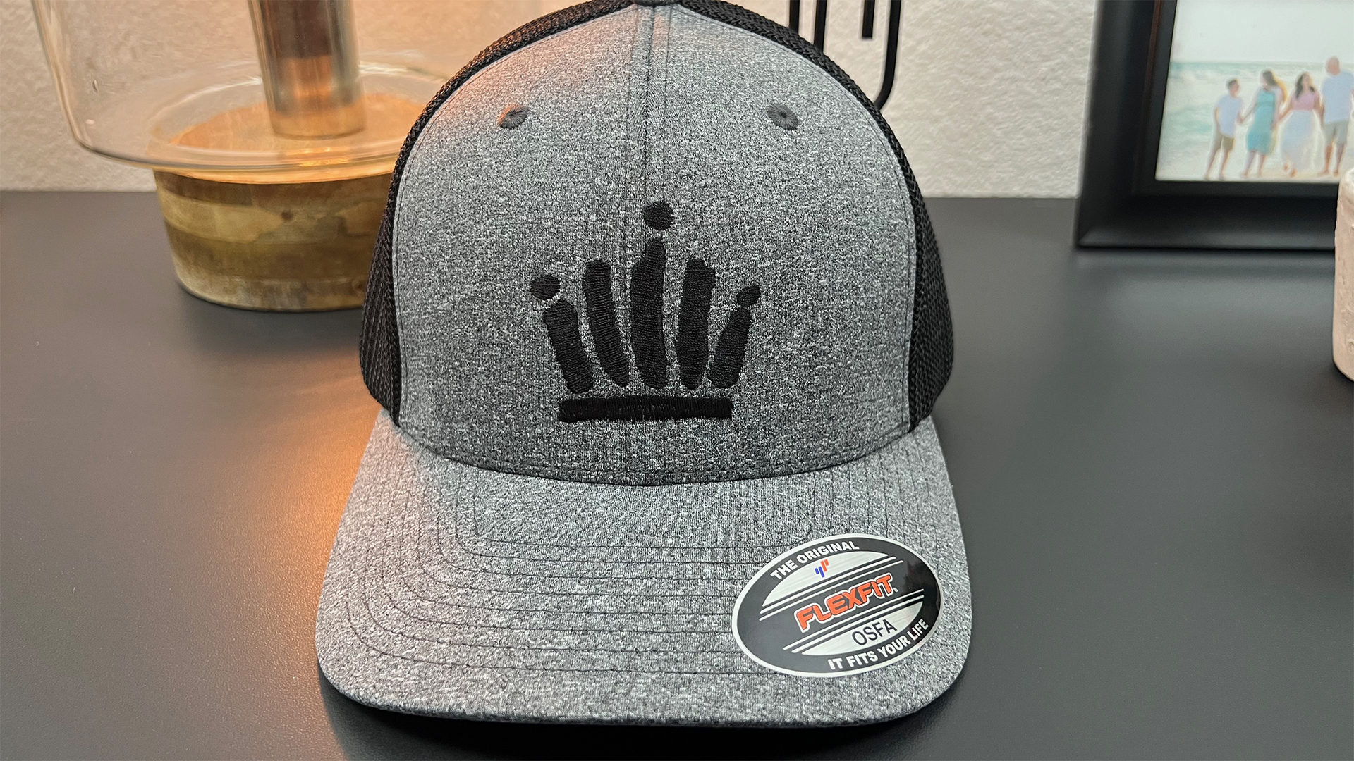 Not with Snapback) – GCF Hat Crown Black (Stretch/Fitted, Worth Fort Flexfit Logo Mesh Gray/Black